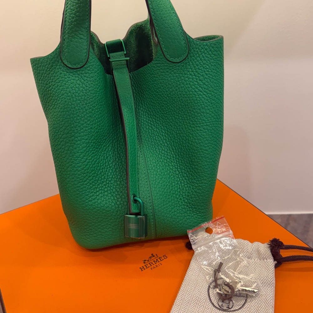 Authentic Hermes Taurillon Clemence Monochrome Picotin Lock 18 PM Bamboo